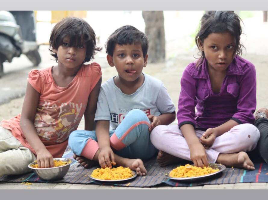 Feeding Universe food drive for children in Delhi